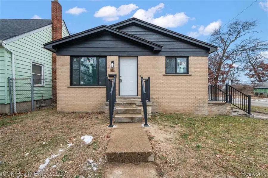 8104 Cloverdale, Ferndale, MI 48220 - #2