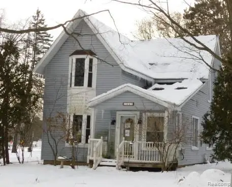 166 E Pine, Harrison, MI 