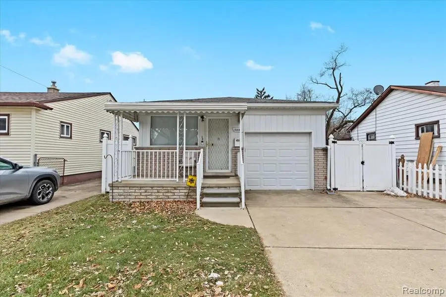 2091 Morris, Lincoln Park, MI  - #2