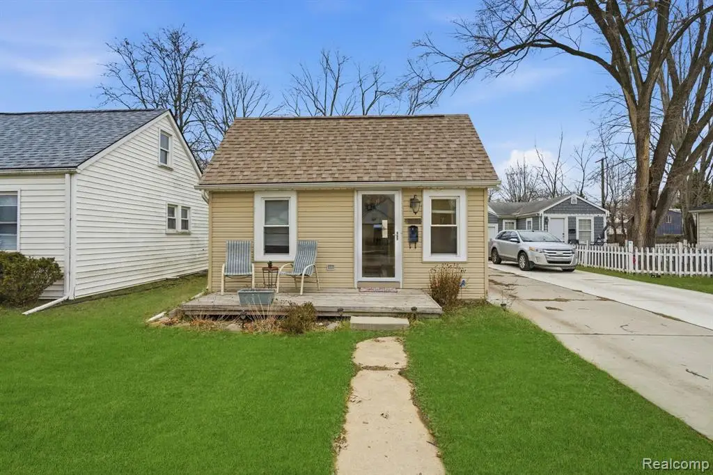 20919 Hollywood, Harper Woods, MI 48225 - #1