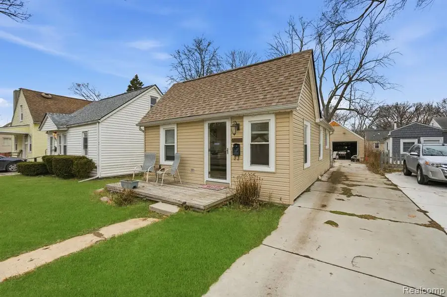 20919 Hollywood, Harper Woods, MI 48225 - #3