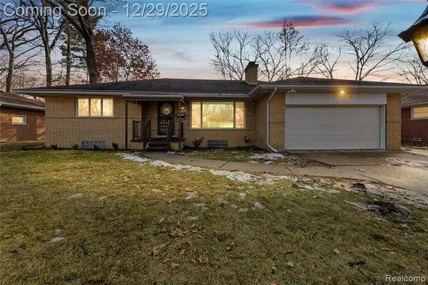 19107 Greenwald, Southfield, MI 