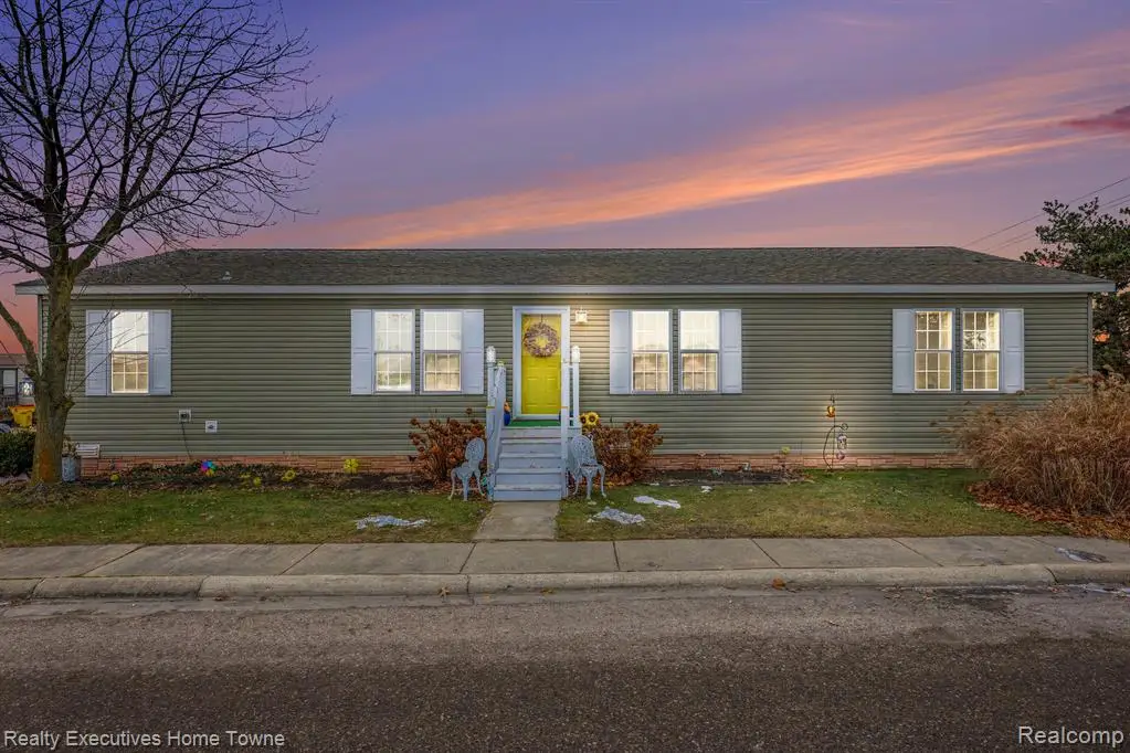 46229 Worlington Dr, Macomb, MI 48044 - Image #1