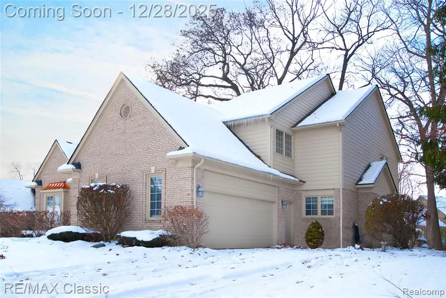 3628 Warwick, Rochester Hills, MI  - #3