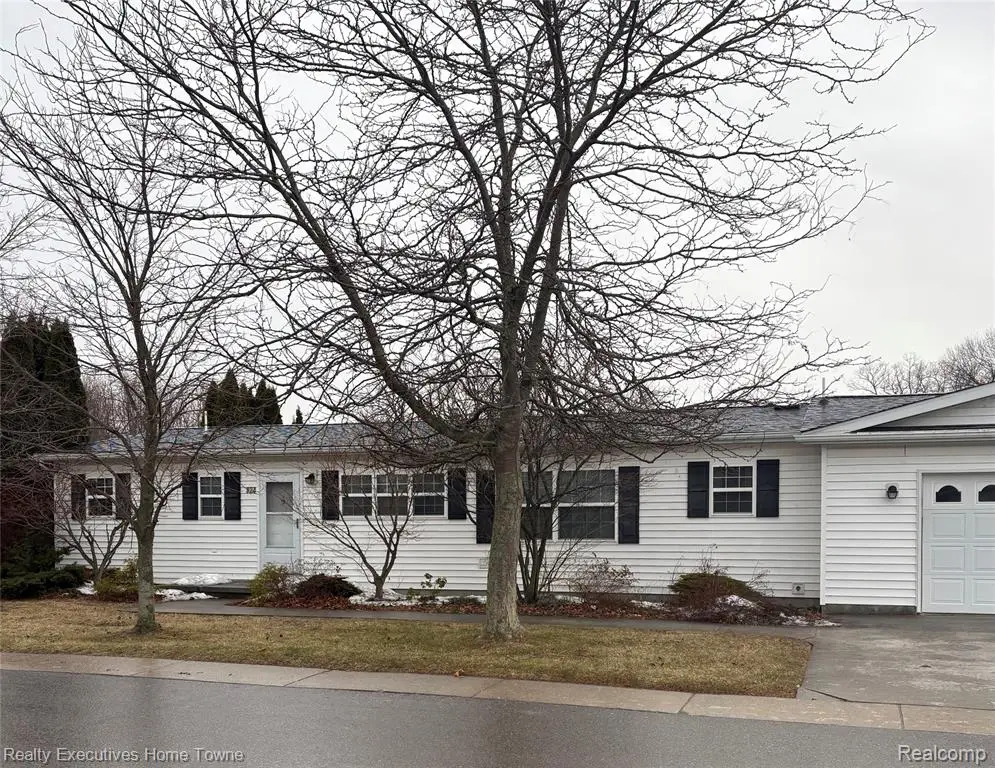 3211 Keewahdin, Fort Gratiot, MI  - Image #1