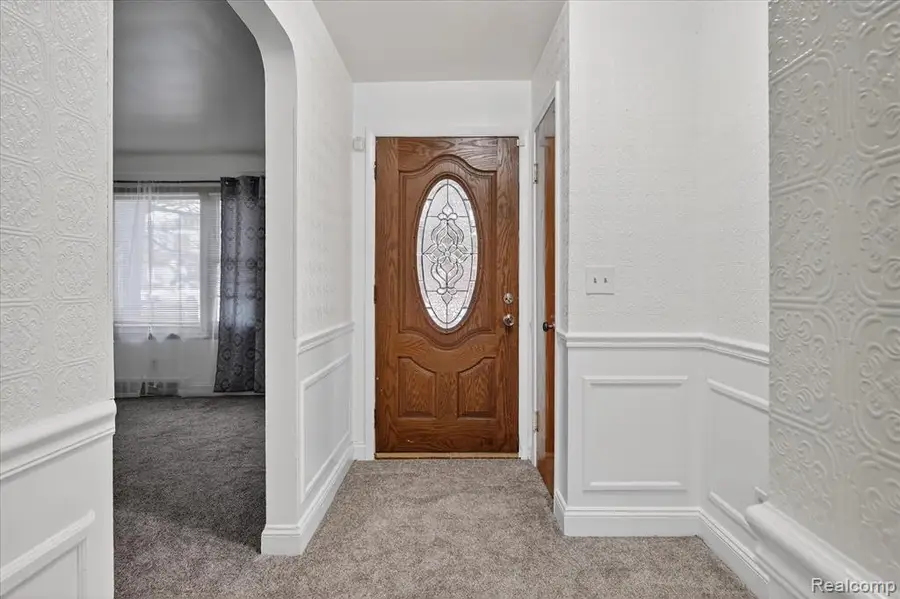 18671 Huntington, Harper Woods, MI 48225 - #3