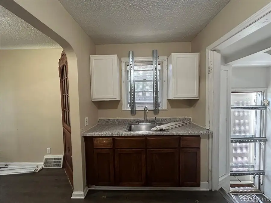 6491 Stahelin, Detroit, MI  - Image #3