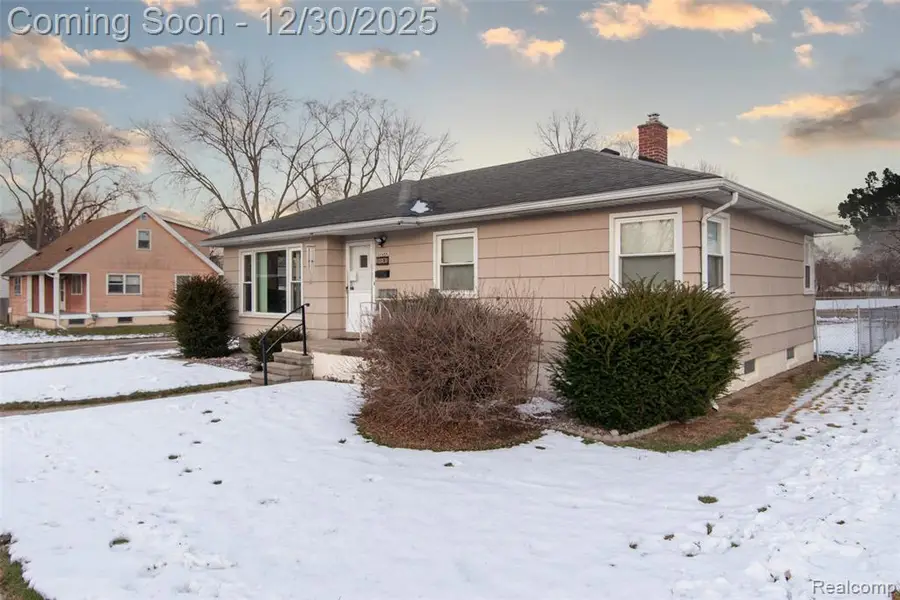 21858 Pleasant, Eastpointe, MI  - Image #2