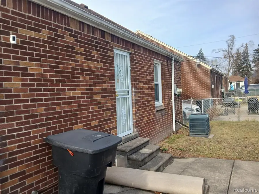 18048 Mansfield, Detroit, MI  - #3