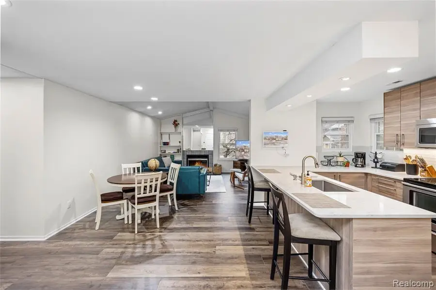 6610 Fieldstone, West Bloomfield, MI  - Image #3