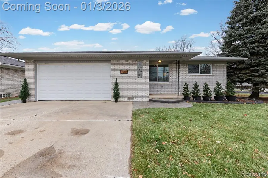 700 W Girard, Madison Heights, MI  - Image #2