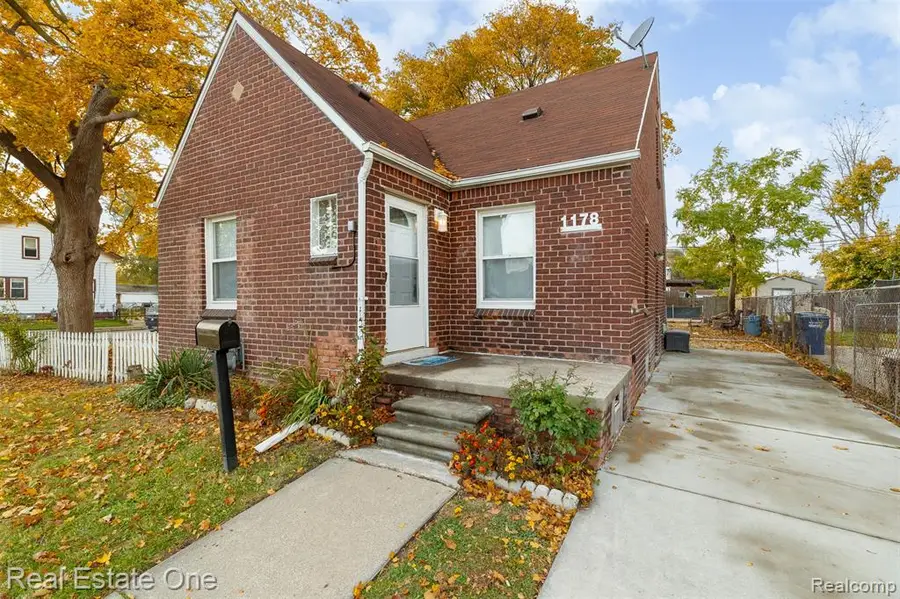 1178 Fort Park, Lincoln Park, MI  - #3