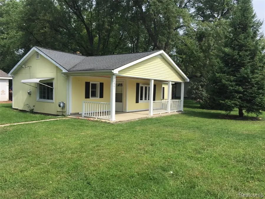 2832 Tuxedo, Waterford, MI  - Image #2