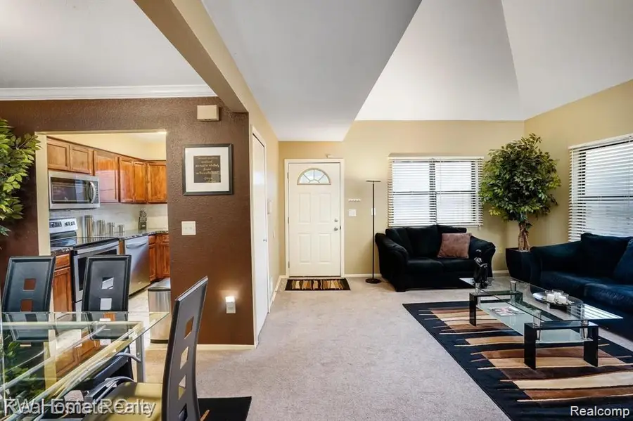 24744 Cashmere #119, Southfield, MI 48033 - #3