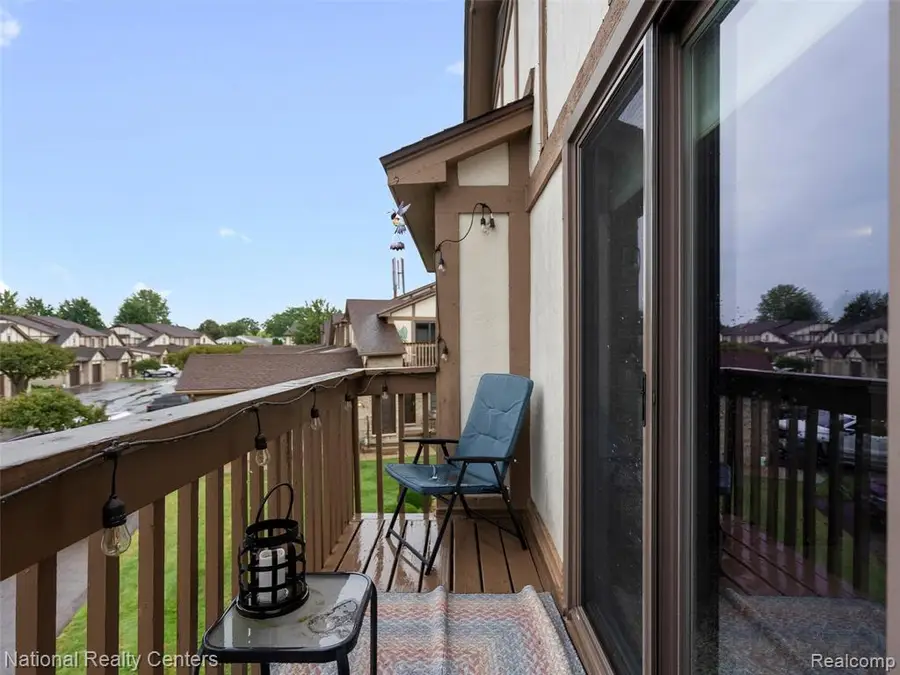 953 Country Club, Saint Clair Shores, MI  - Image #3