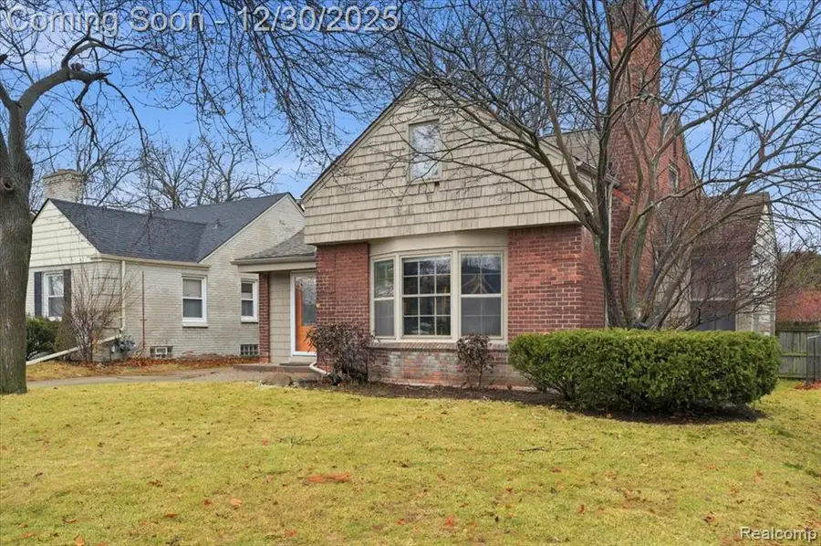431 Colonial, Grosse Pointe Farms, MI  - Image #3