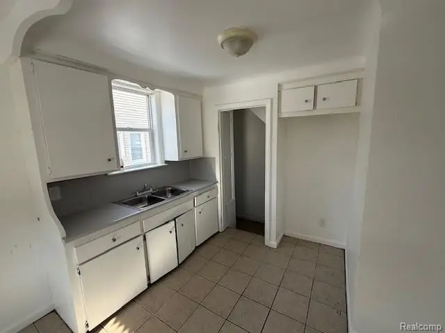 16081 Rossini, Detroit, MI  - Image #3