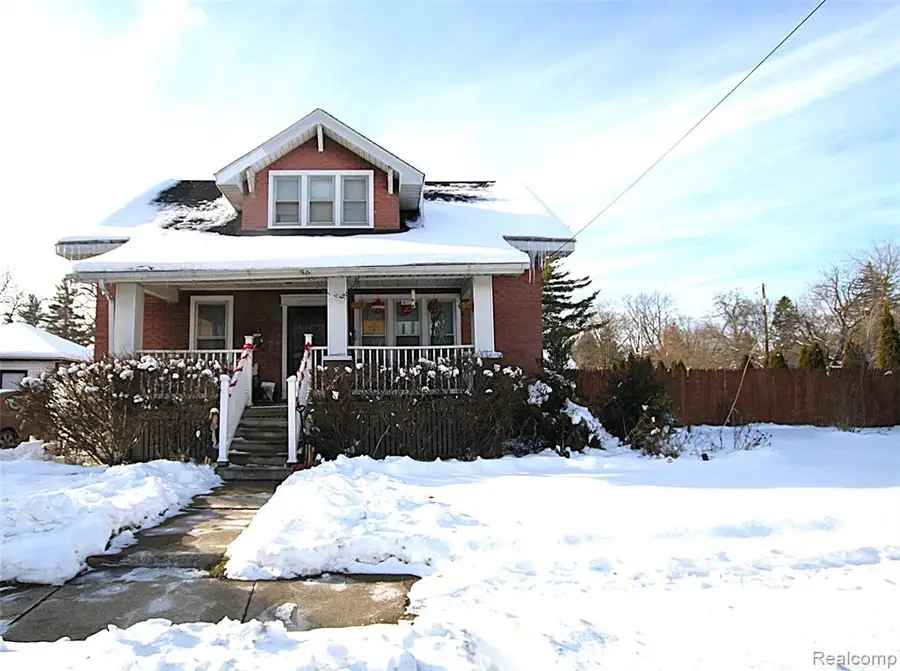 2447 Schaefer, Saginaw, MI  - Image #2