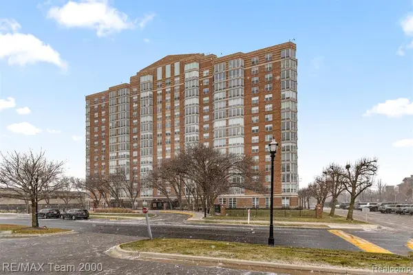 250 E Harbortown #702, Detroit, MI 48207