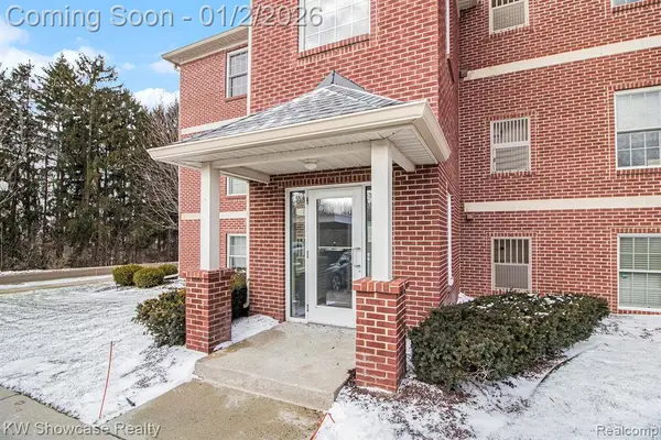 6600 Trillium Village #17, Clarkston, MI 