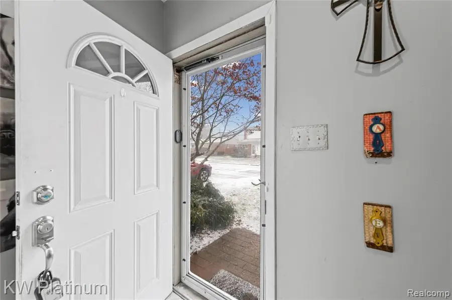 22500 Raymond, Saint Clair Shores, MI  - Image #2