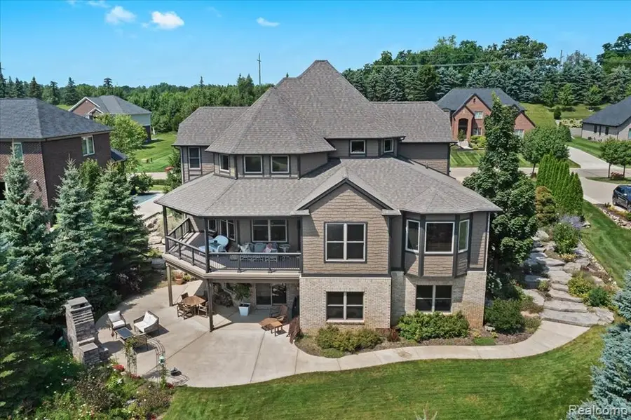 10511 Stoney Point, South Lyon, MI  - Image #2