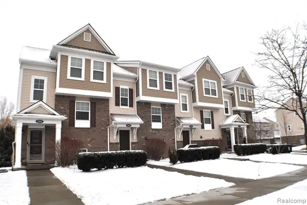 3204 Johanna Ware #13, Wixom, MI 