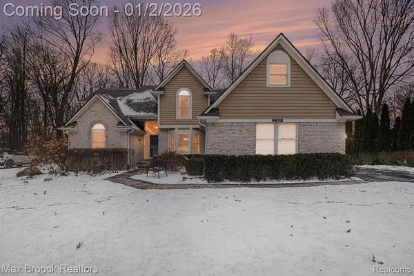 9858 Forest Ridge, Clarkston, MI 
