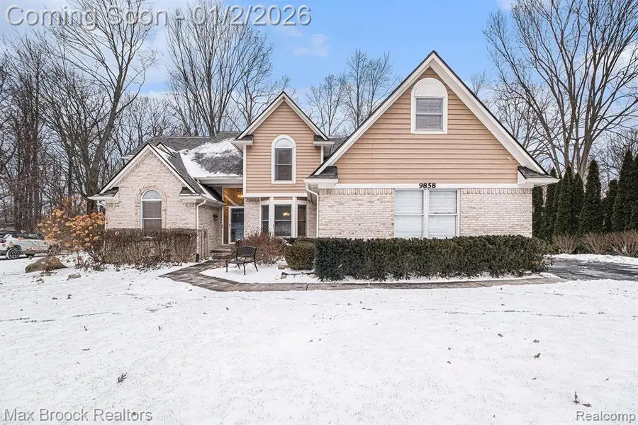 9858 Forest Ridge, Clarkston, MI  - Image #2