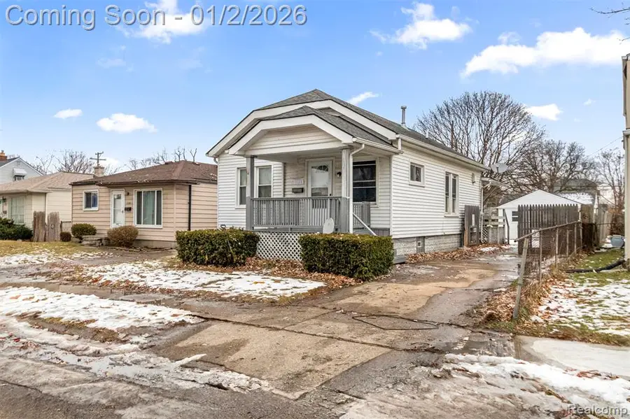 1129 E Harry, Hazel Park, MI  - Image #2