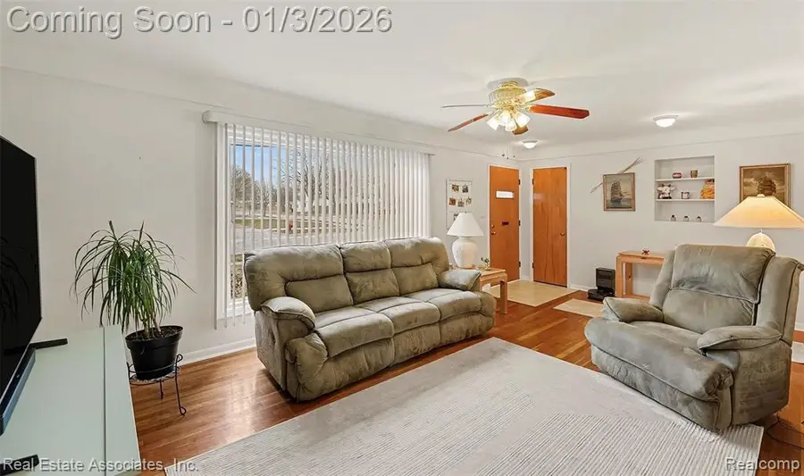 9219 Melrose, Livonia, MI  - Image #2