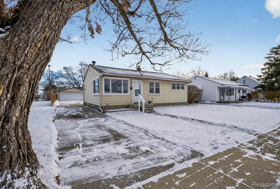 26740 Nieman, Roseville, MI  - Image #2