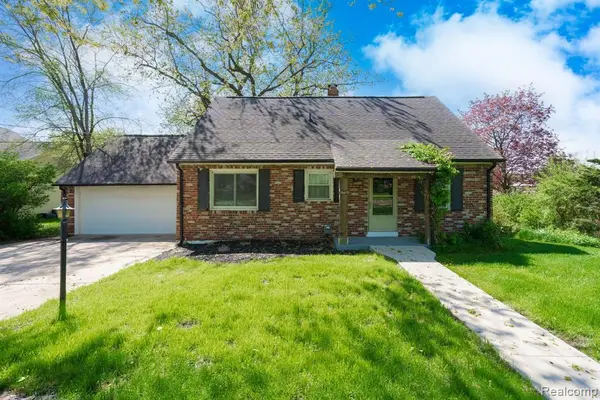 5721 Corunna, Clarkston, MI 