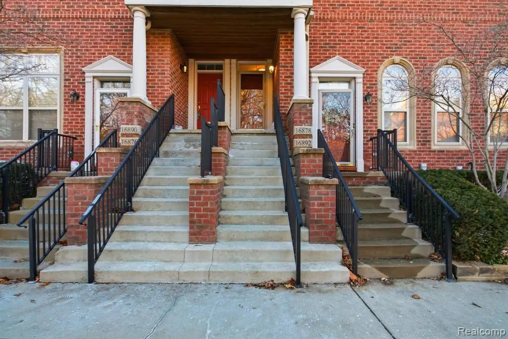 16878 Farmington, Livonia, MI  - Image #1