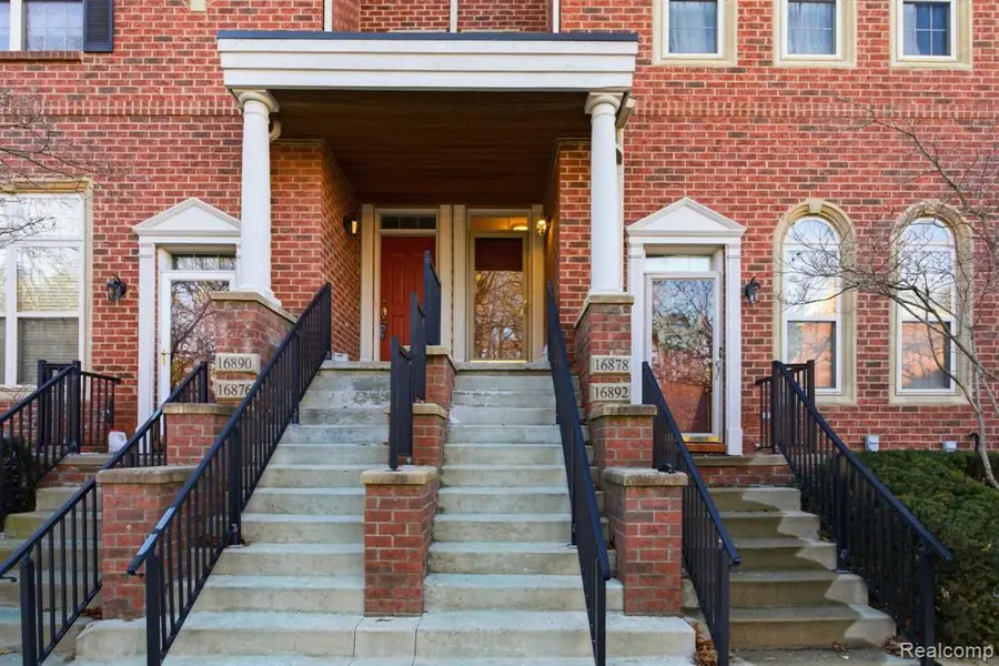 16878 Farmington, Livonia, MI  - Image #3