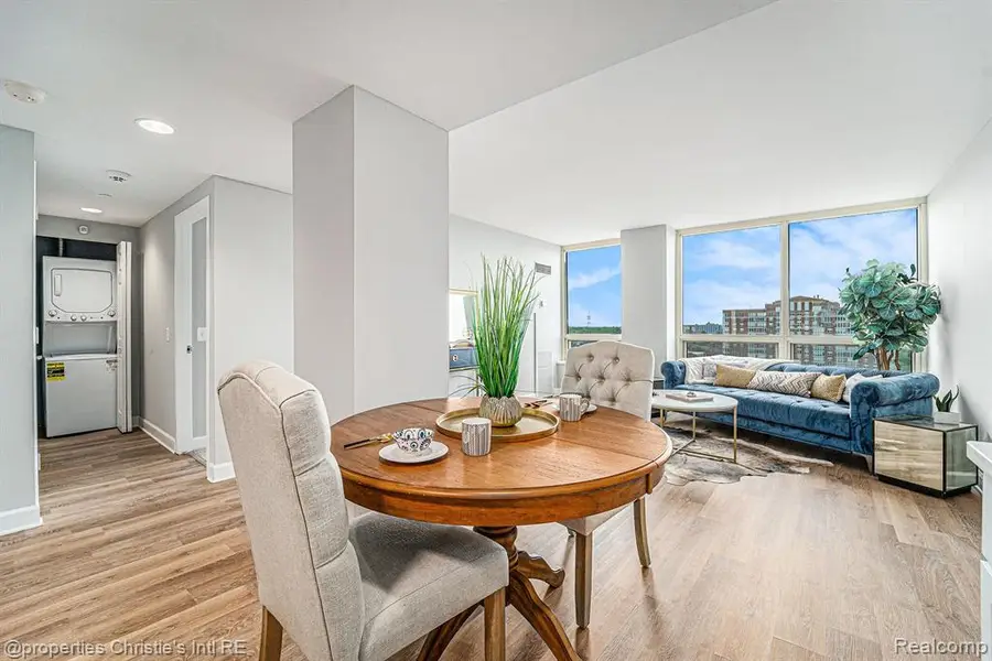 3320 Spinnaker #13B, Detroit, MI 48207 - Image #3