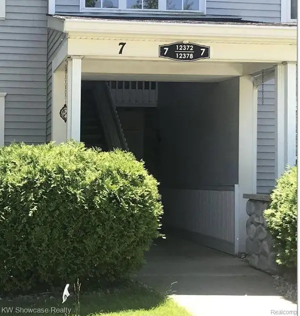 12372 Saint Andrews, Fenton, MI 