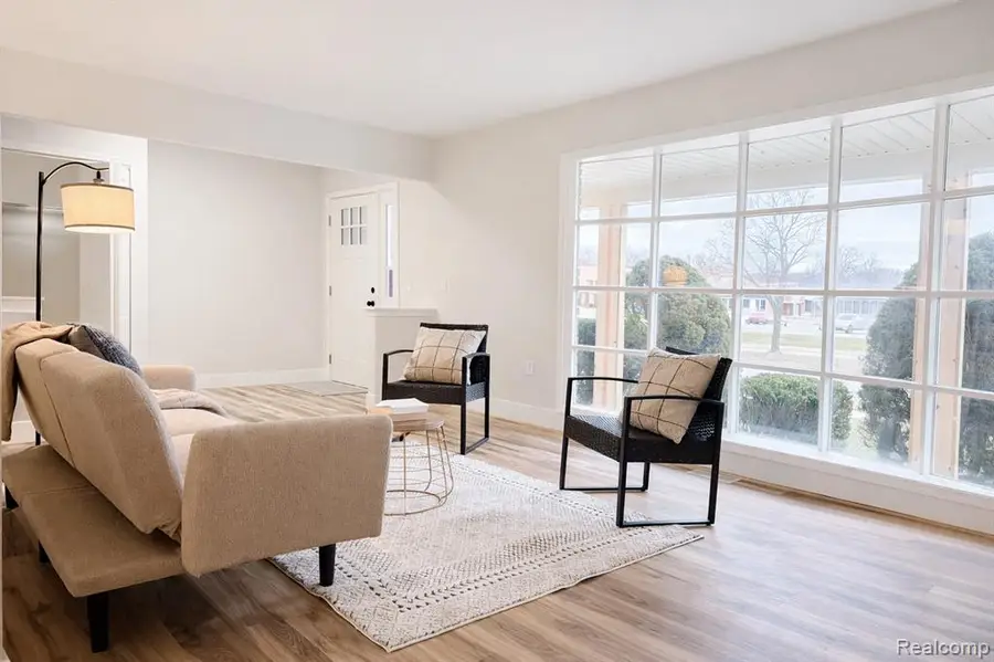 14851 Williamsburg, Riverview, MI 48193 - #3