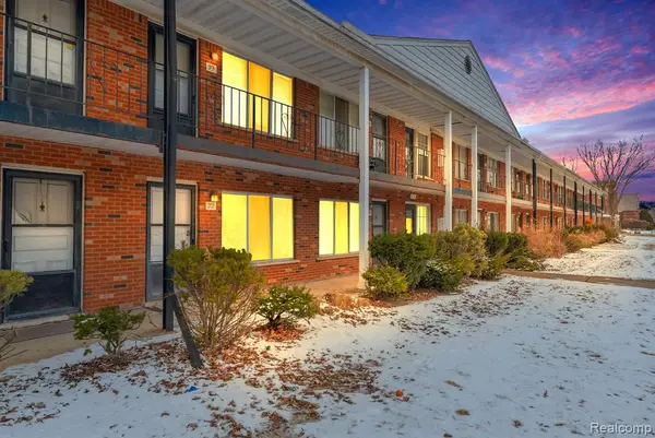 4535 Cadieux # 42 / 210, Detroit, MI 48224