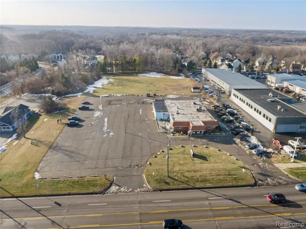 2830 E Grand River, Howell, MI  - #1