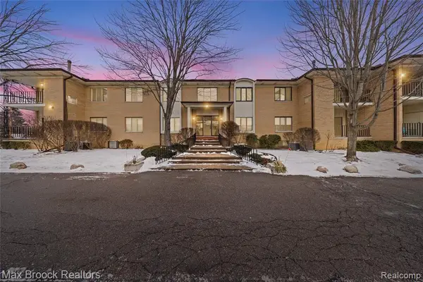 31935 W 14 Mile #117, Farmington Hills, MI 