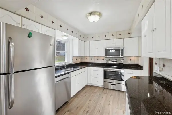 8603 Killinger, Fowlerville, MI 