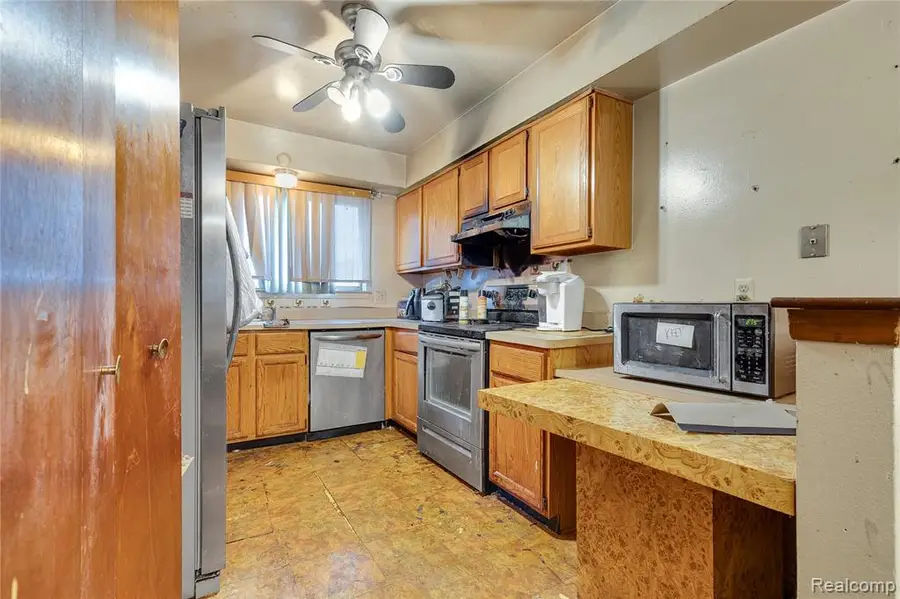 15846 W 11 Mile #27, Southfield, MI  - Image #2