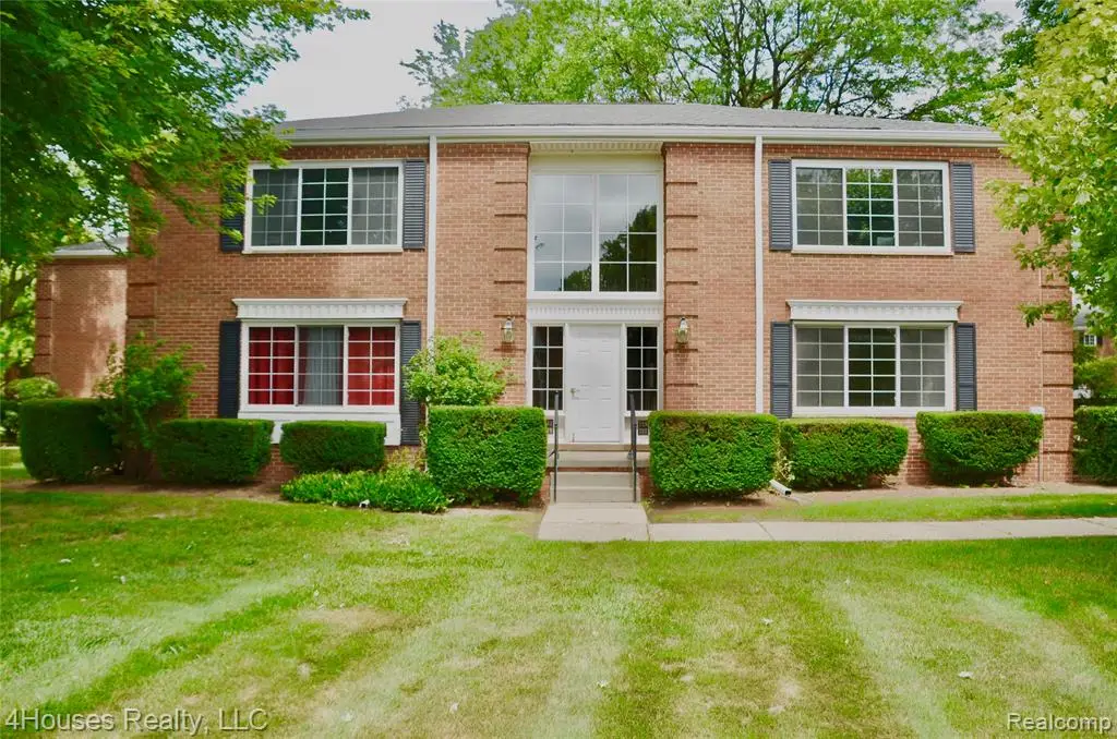 737 E Fox Hills #180, Bloomfield Hills, MI  - #1