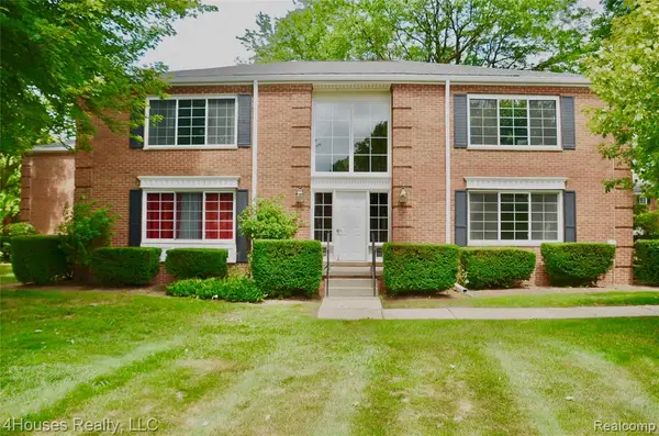 737 E Fox Hills #180, Bloomfield Hills, MI 