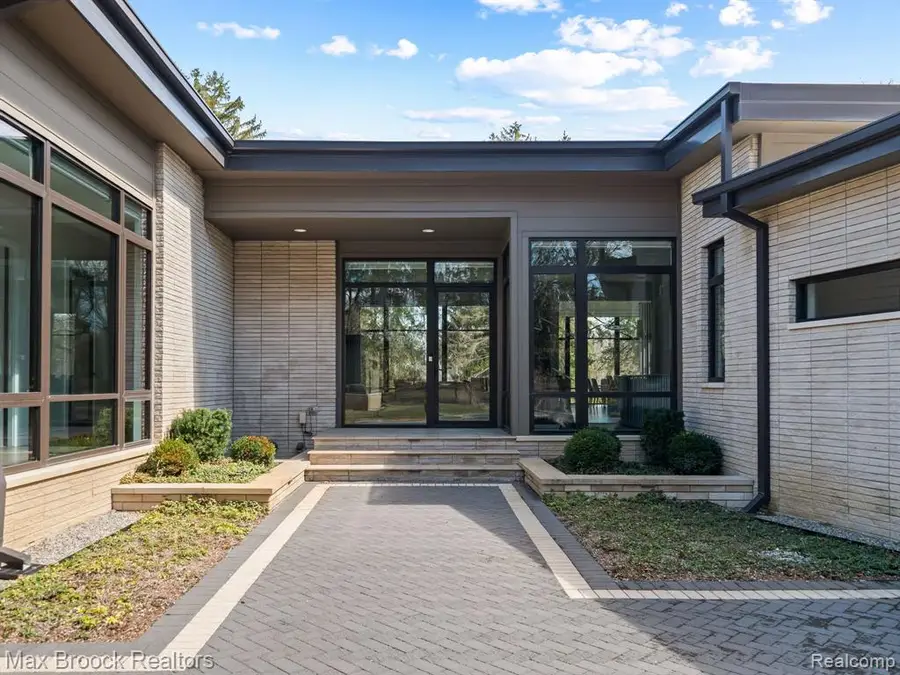 4890 Charing Cross, Bloomfield Hills, MI  - #2