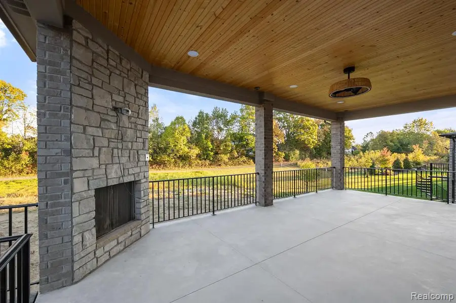 2455 Buckthorn, Shelby Charter Township, MI  - Image #3