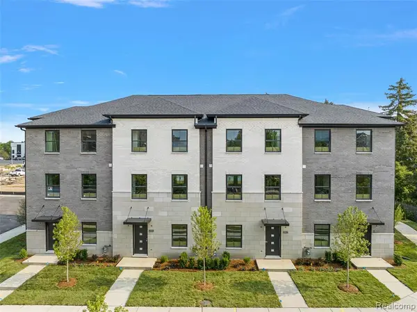 2809 Summers, Troy, MI 