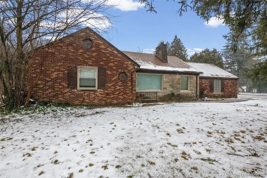 24125 Martha Washington, Southfield, MI  - #3