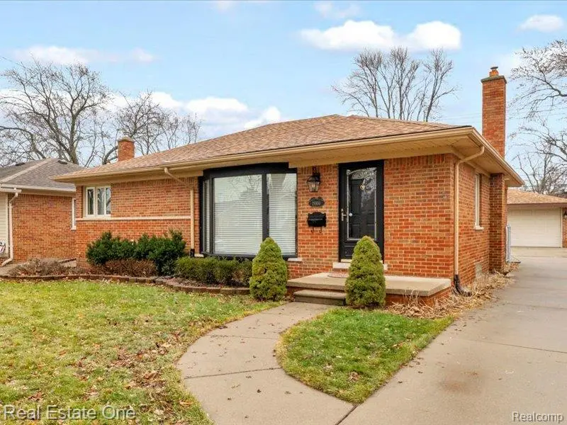 21100 Yale, Saint Clair Shores, MI  - #2